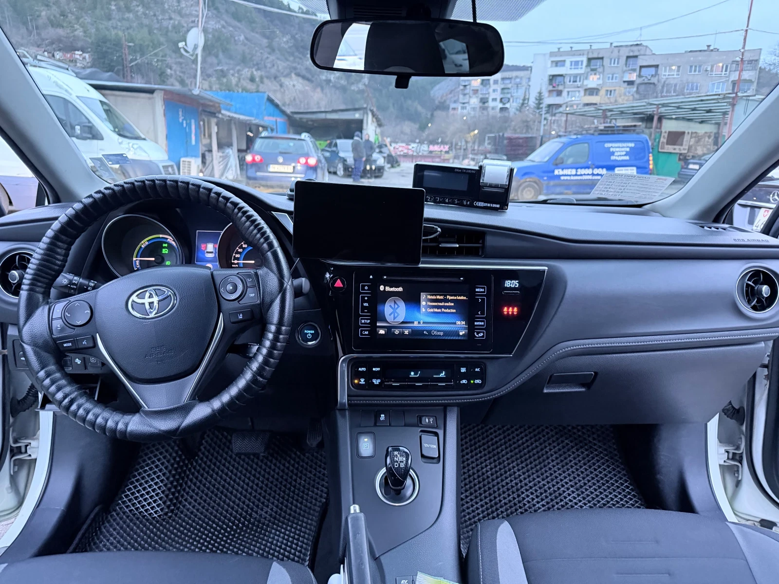 Toyota Auris  - изображение 7