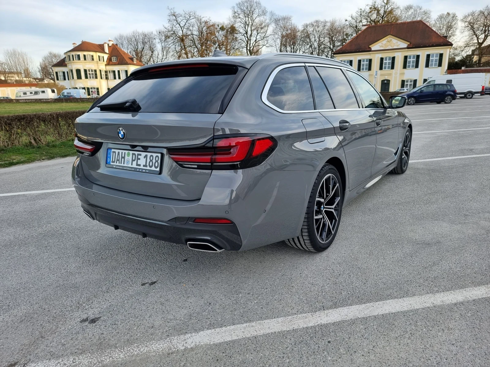 BMW 540 xDrive, M-Paket, HUD, Pano, Massage, Fond Entert. - изображение 2