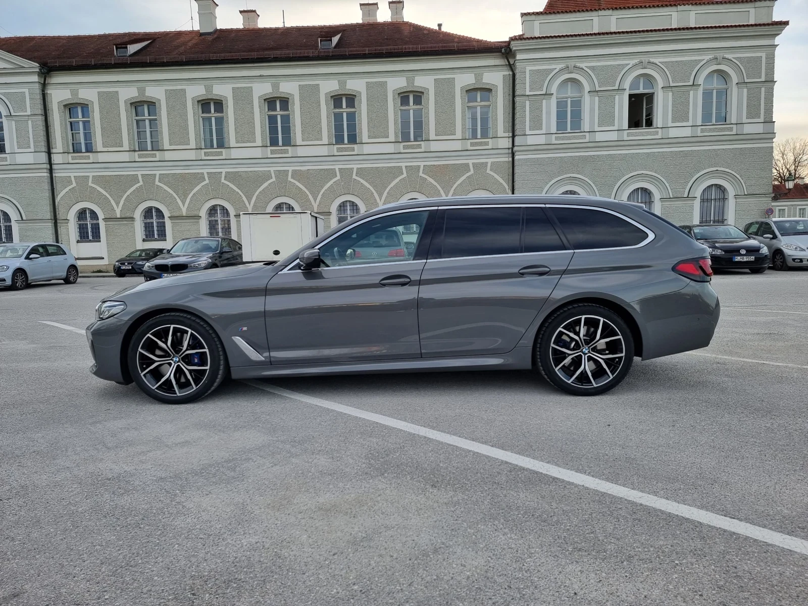 BMW 540 xDrive, M-Paket, HUD, Pano, Massage, Fond Entert. - изображение 8