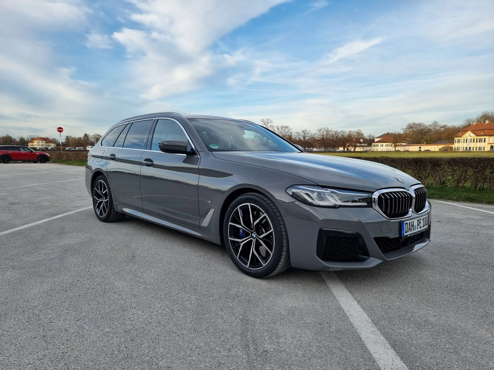 BMW 540 xDrive, M-Paket, HUD, Pano, Massage, Fond Entert. | Mobile.bg � ����������� 1