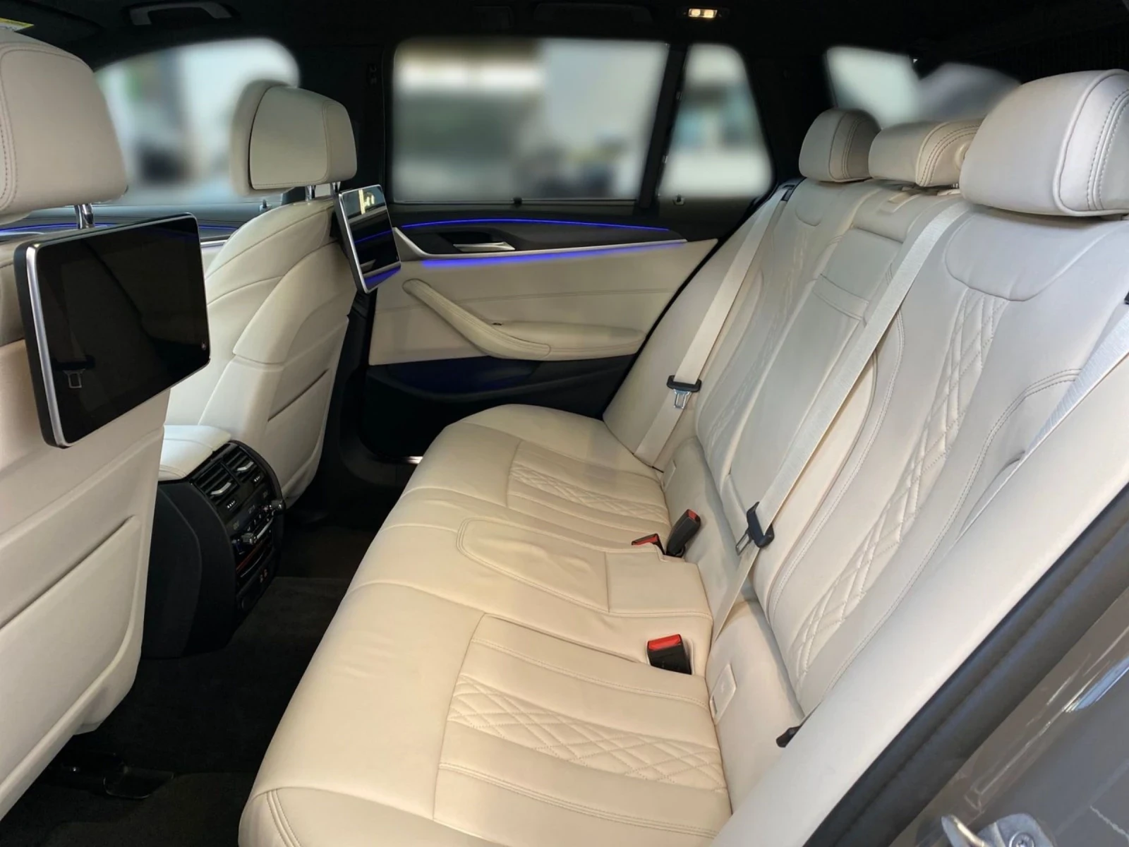 BMW 540 xDrive, M-Paket, HUD, Pano, Massage, Fond Entert. - изображение 10