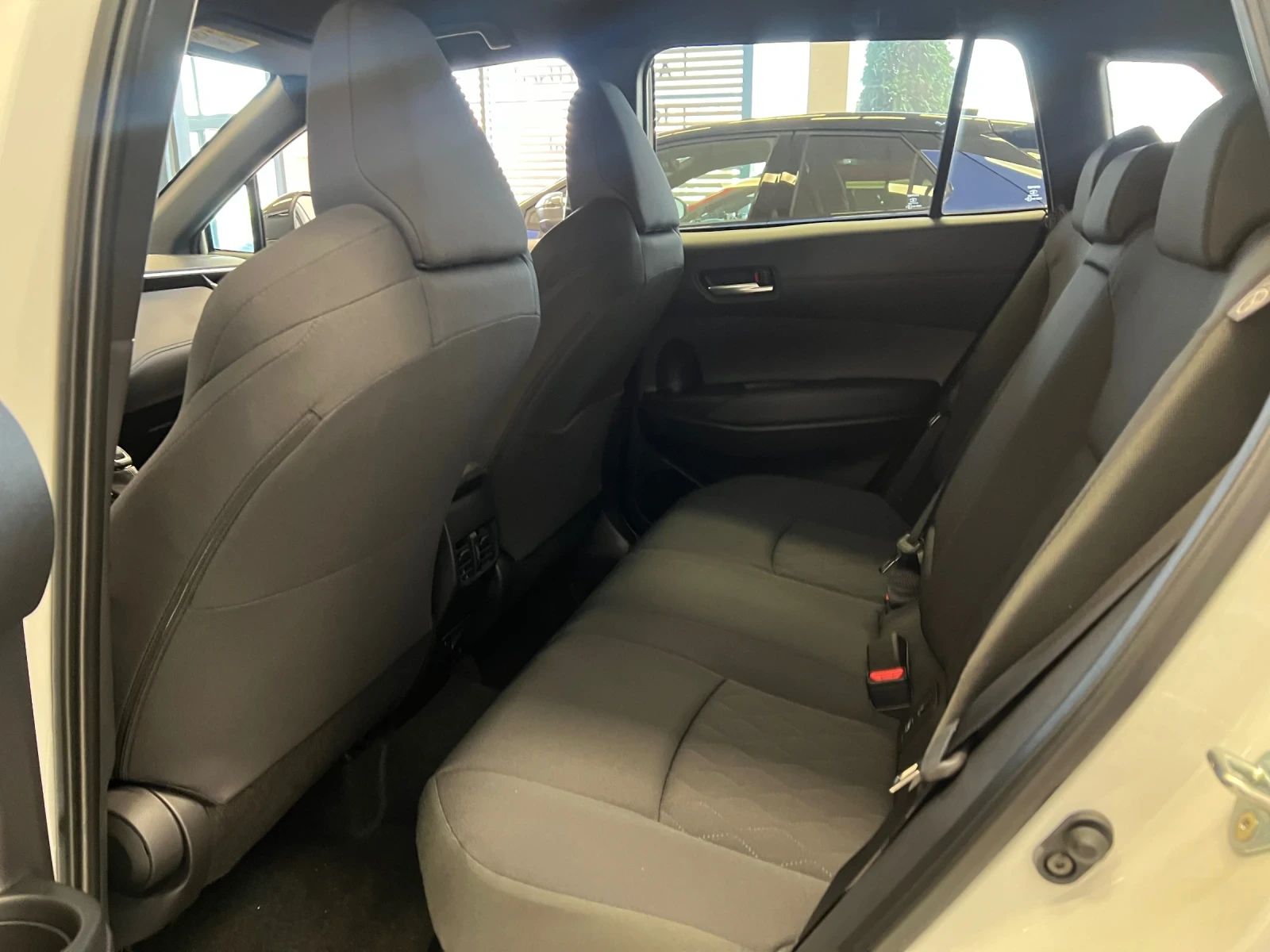 Toyota Corolla Cross 1.8H Executive Plus  | Mobile.bg � ����������� 13