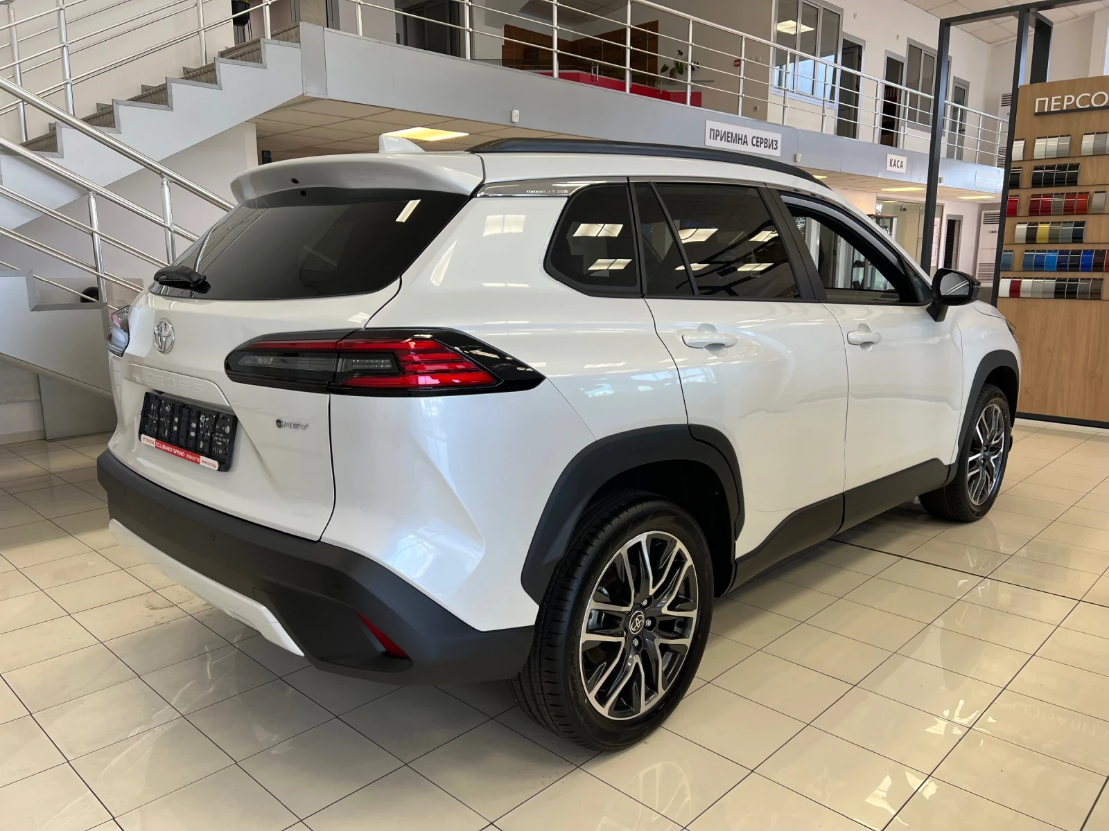 Toyota Corolla Cross 1.8H Executive Plus  | Mobile.bg � ����������� 4