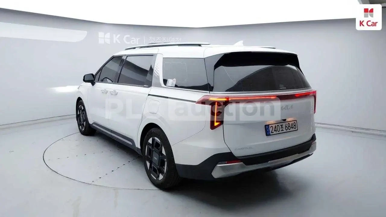 Kia Carnival 3.5L 2WD, снимка 2 - Автомобили и джипове - 53715393