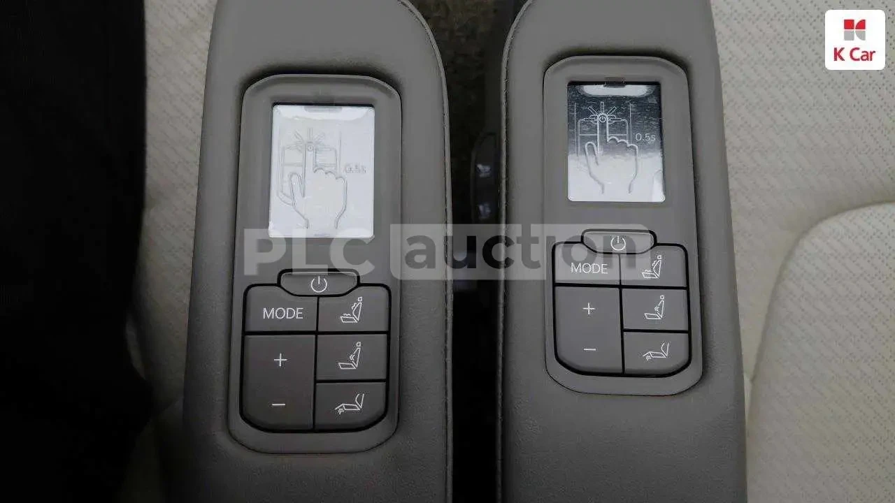 Kia Carnival 3.5L 2WD, снимка 15 - Автомобили и джипове - 53715393