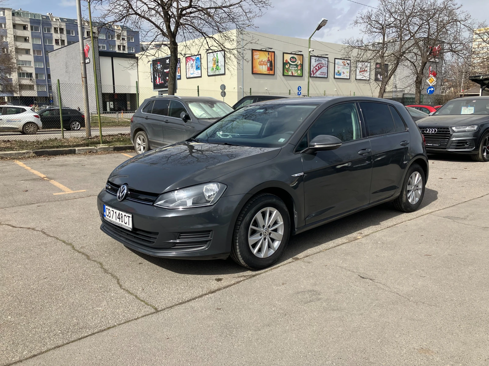 VW Golf TGI