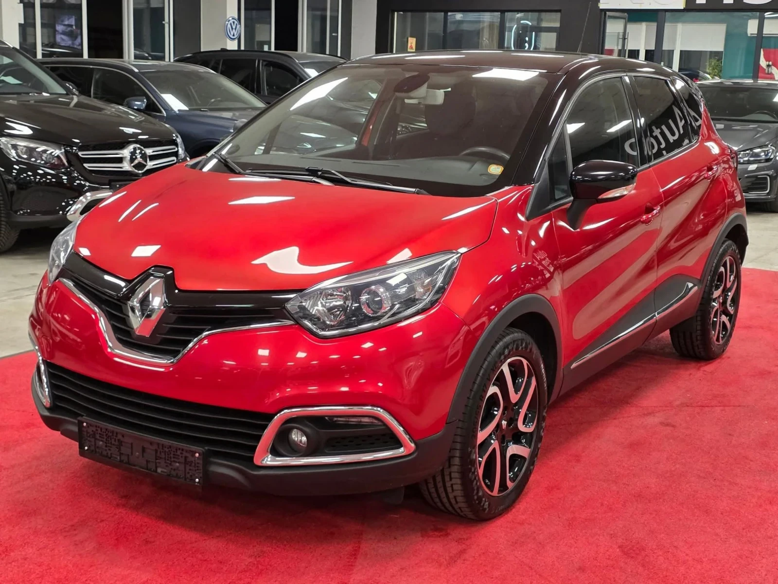 Renault Captur 1.2 TCe | Automatic | Обслужен | Регистриран , снимка 3 - Автомобили и джипове - 53880302