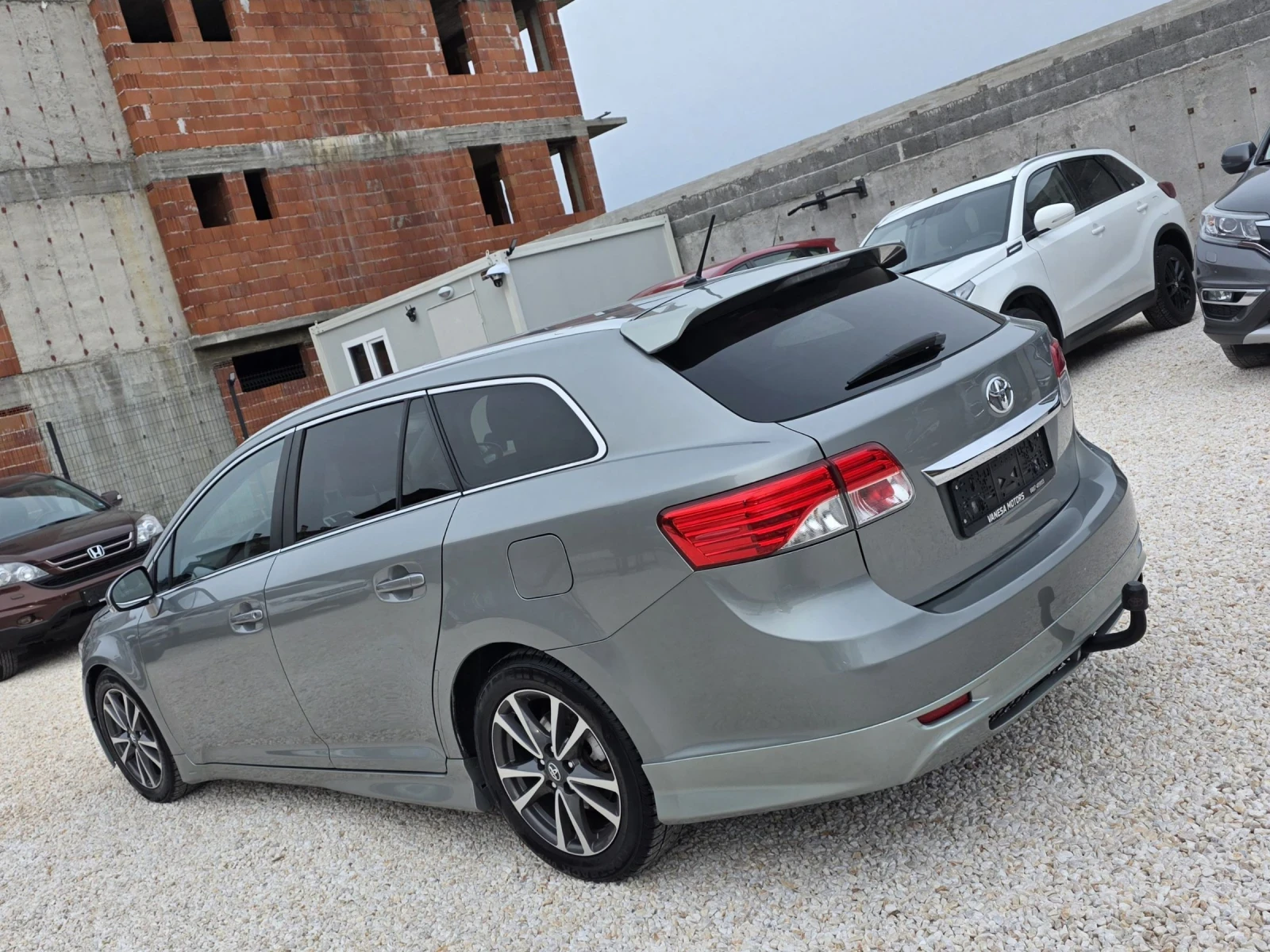 Toyota Avensis FULL SERVICE Алкантара Навигация Камера Подгрев , снимка 6 - Автомобили и джипове - 53927417