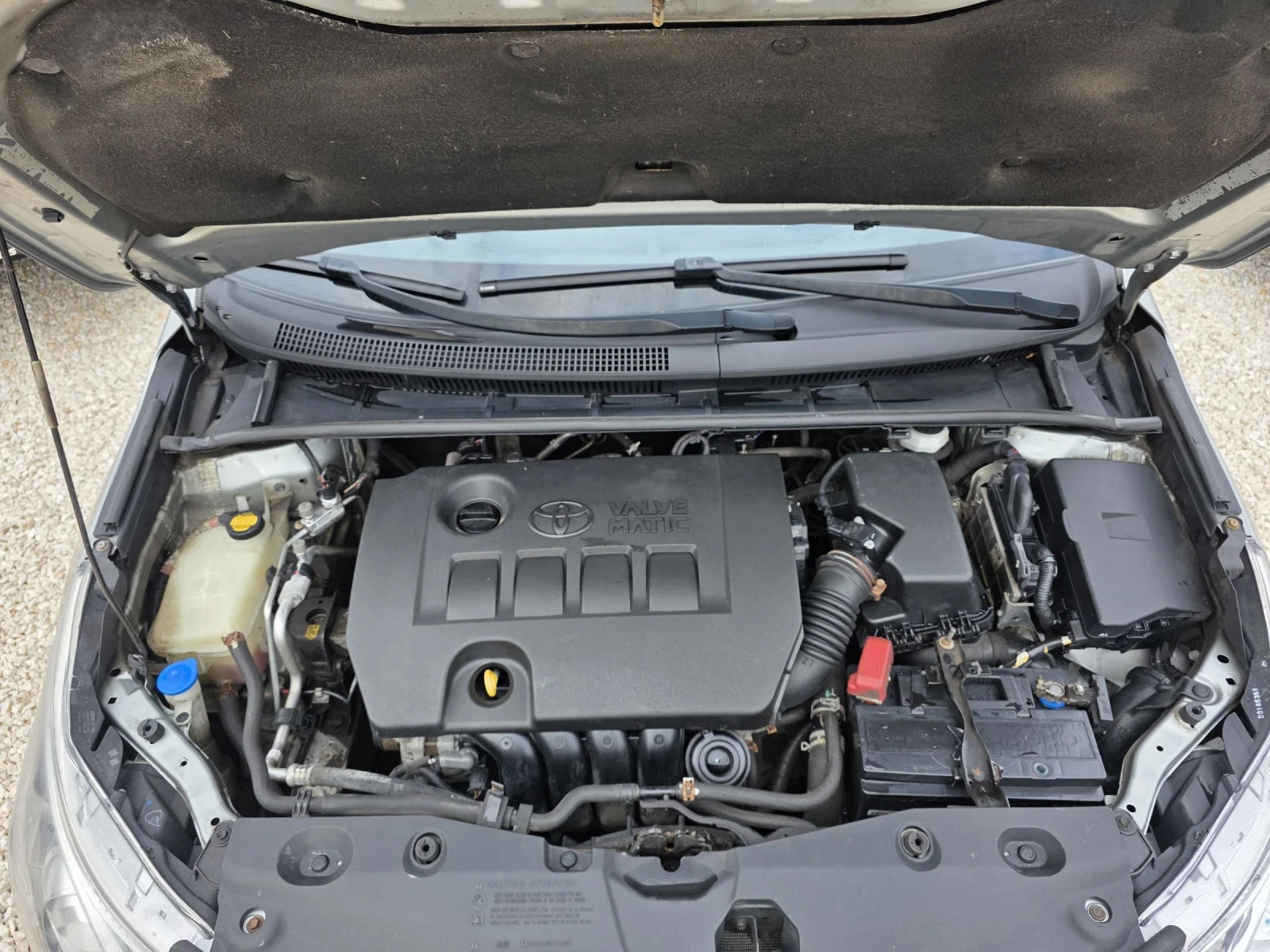 Toyota Avensis FULL SERVICE Алкантара Навигация Камера Подгрев , снимка 16 - Автомобили и джипове - 53927417