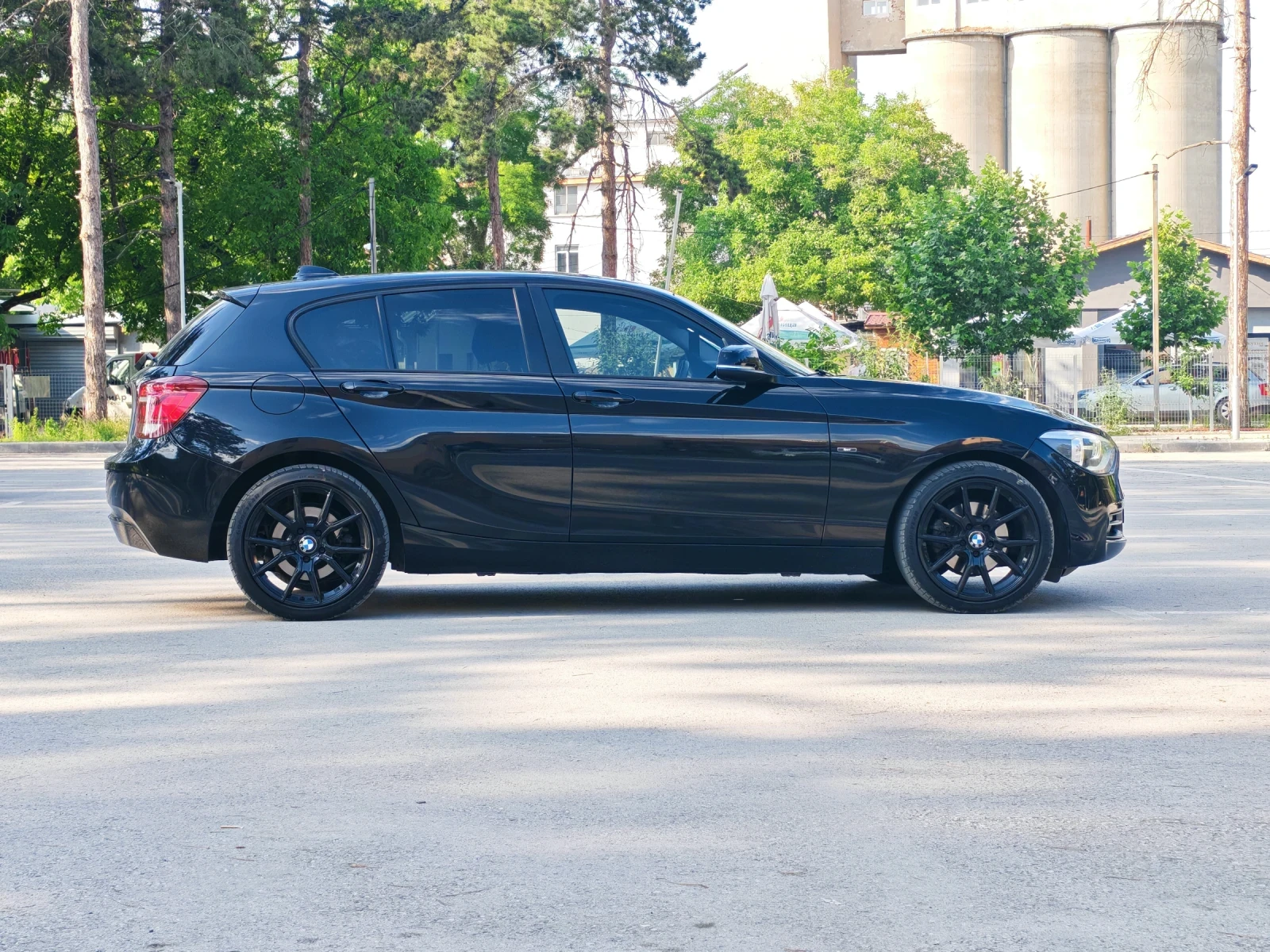 BMW 120 120d* Sport Line* 8-Steptronik , снимка 8 - Автомобили и джипове - 54152858