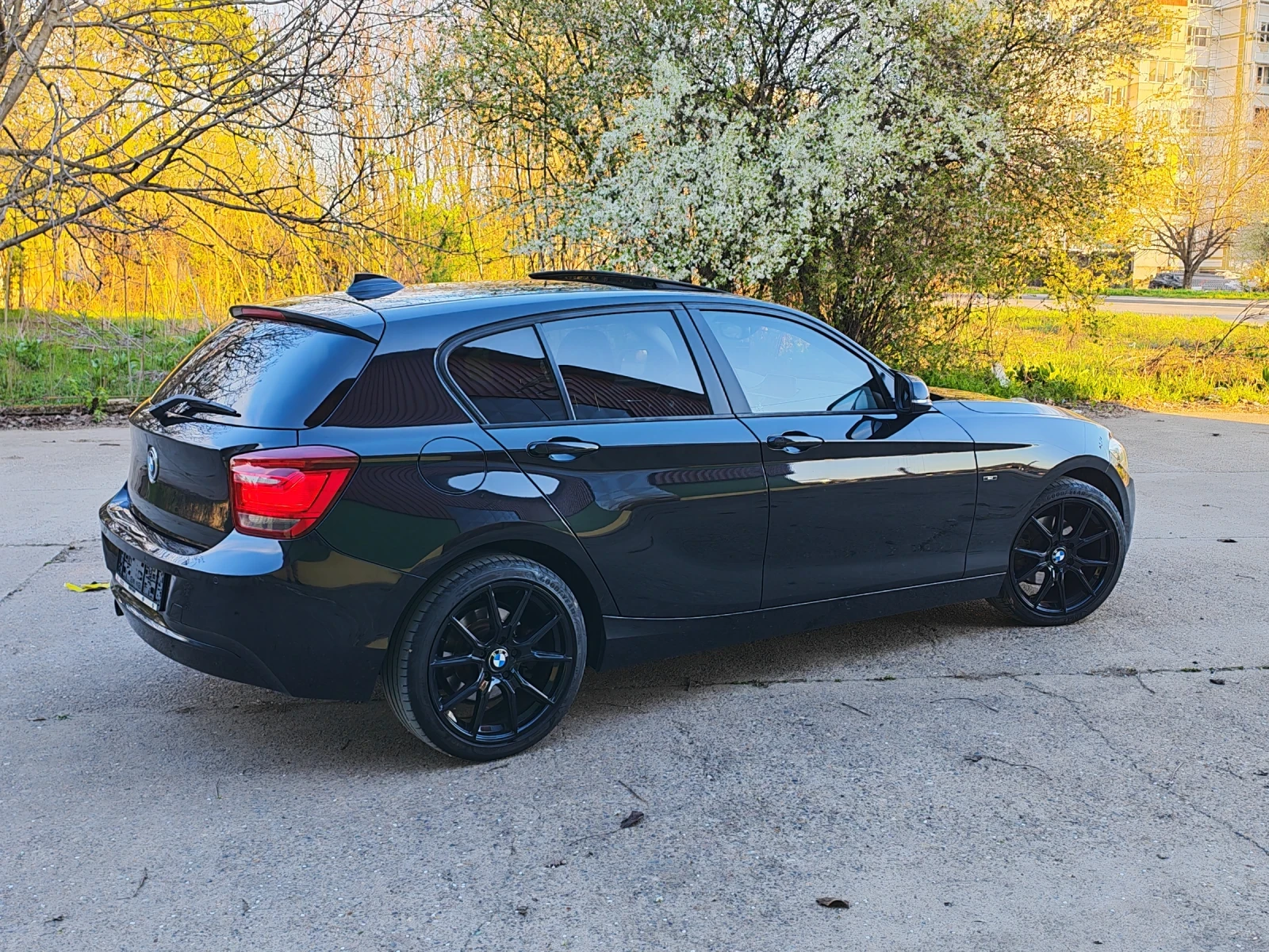 BMW 120 120d* Sport Line* 8-Steptronik , снимка 6 - Автомобили и джипове - 54152858