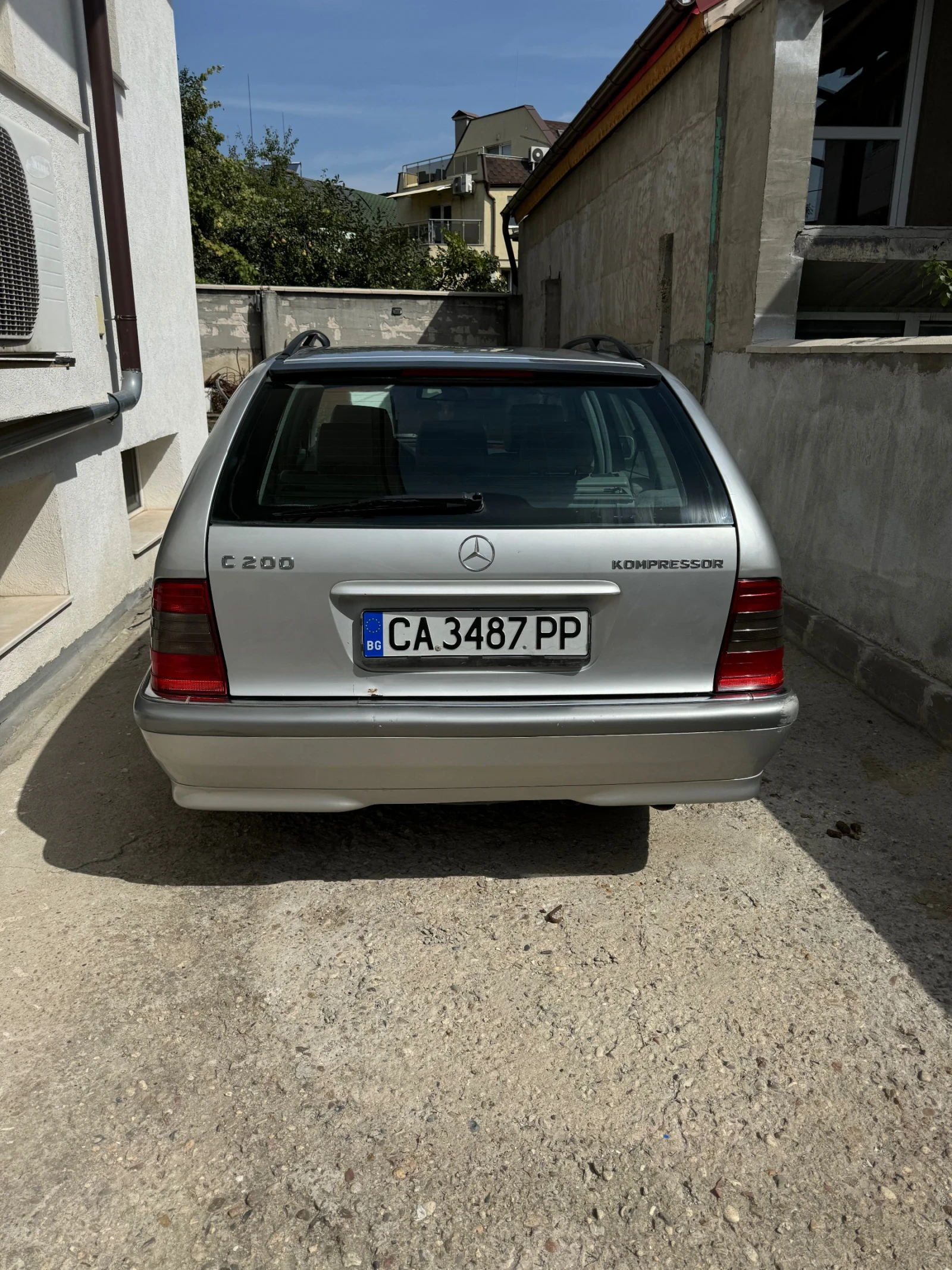 Mercedes-Benz C 200, снимка 2 - Автомобили и джипове - 54340521