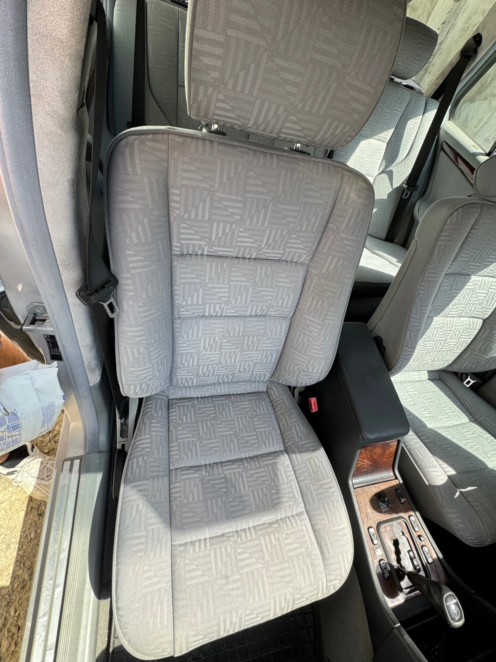 Mercedes-Benz C 200, снимка 13 - Автомобили и джипове - 54340521