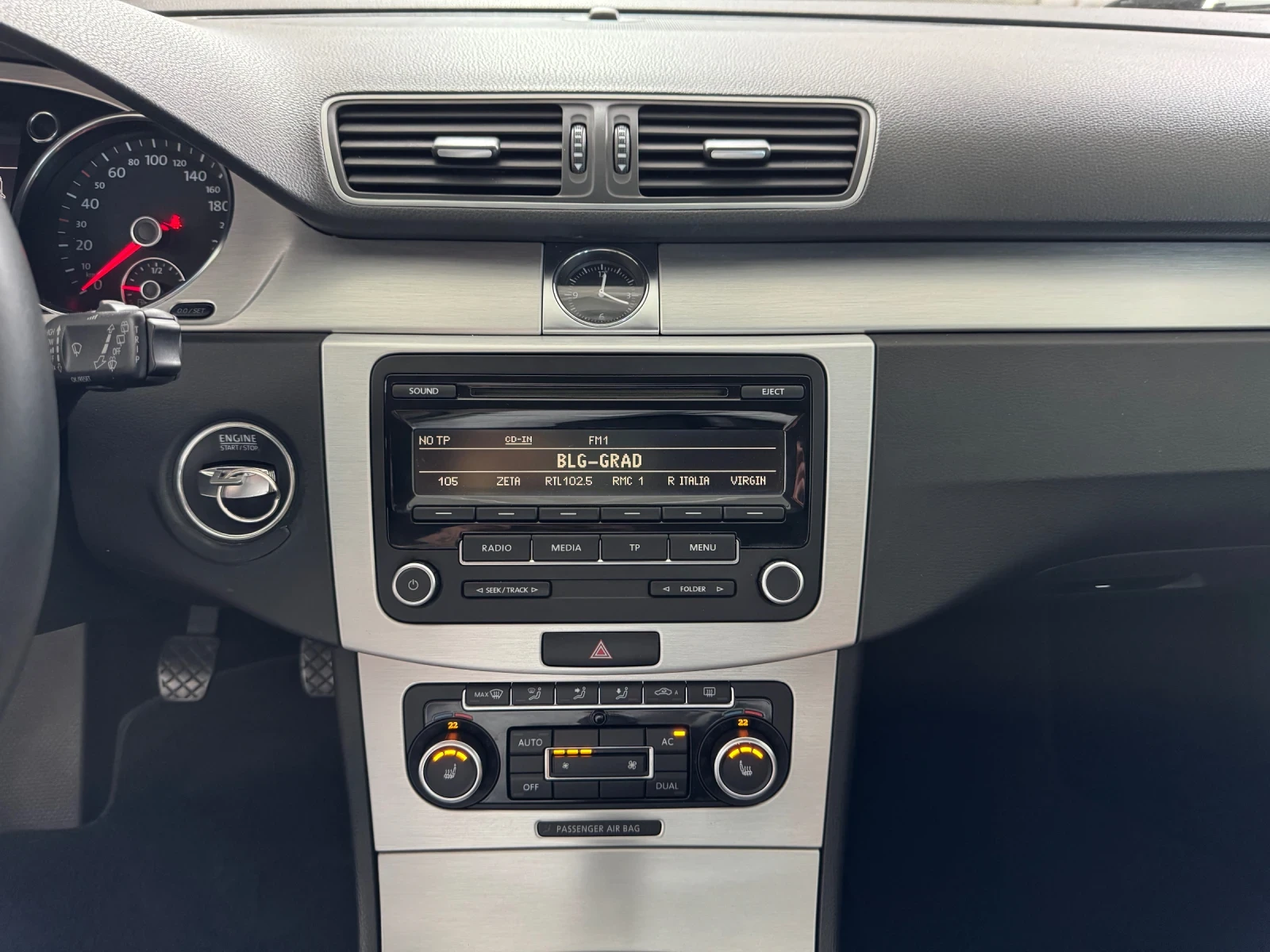 VW Passat 2.0 TDI 4MOTION - HIGHLINE , снимка 13 - Автомобили и джипове - 54449591