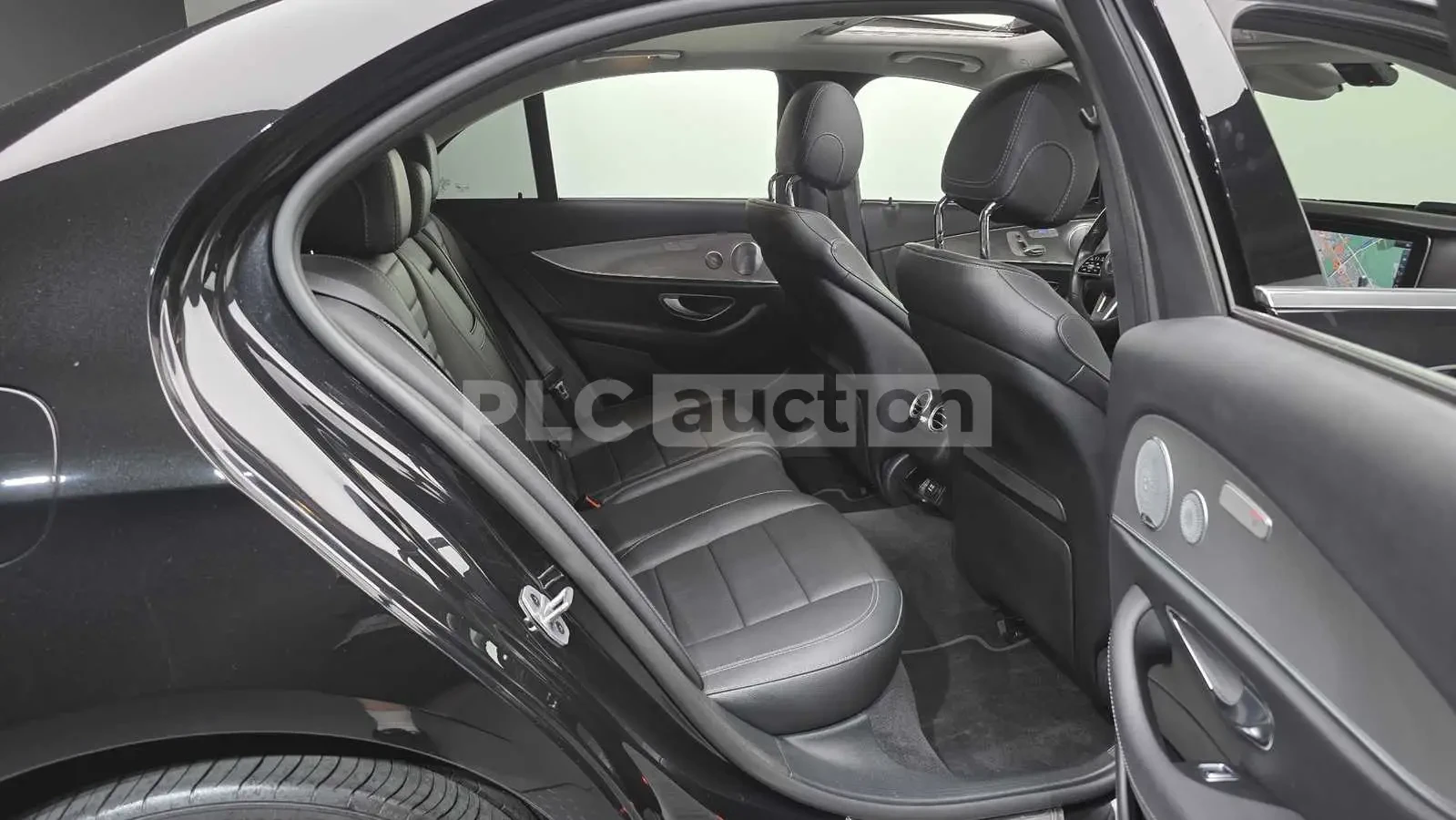 Mercedes-Benz E 300 AMG LINE HEAD UP 360CAM PANORAMA BURMESTER | Mobile.bg � ����������� 10