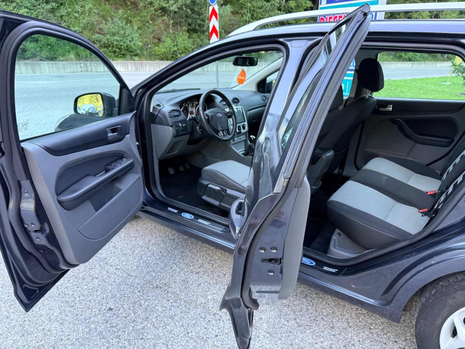 Ford Focus 2.0i* ФАБР.ГАЗ* FACELIFT* , снимка 7 - Автомобили и джипове - 55408888