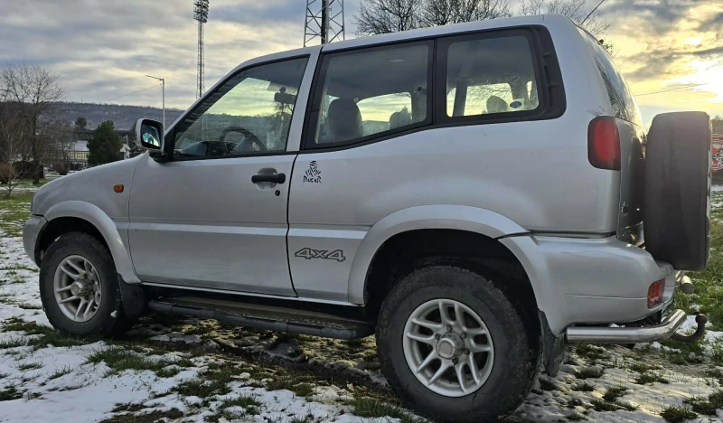 Nissan Terrano, снимка 3 - Автомобили и джипове - 53052685