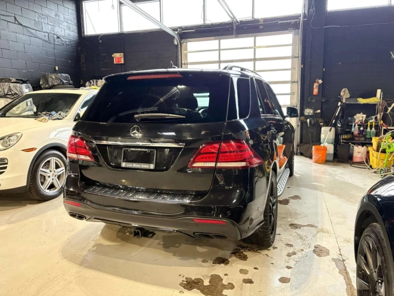 Mercedes-Benz GLE * AMG GLE43 * CARFAX * БЕЗ ПЪРВОНАЧАЛНА ВНОСКА, снимка 5 - Автомобили и джипове - 53147605