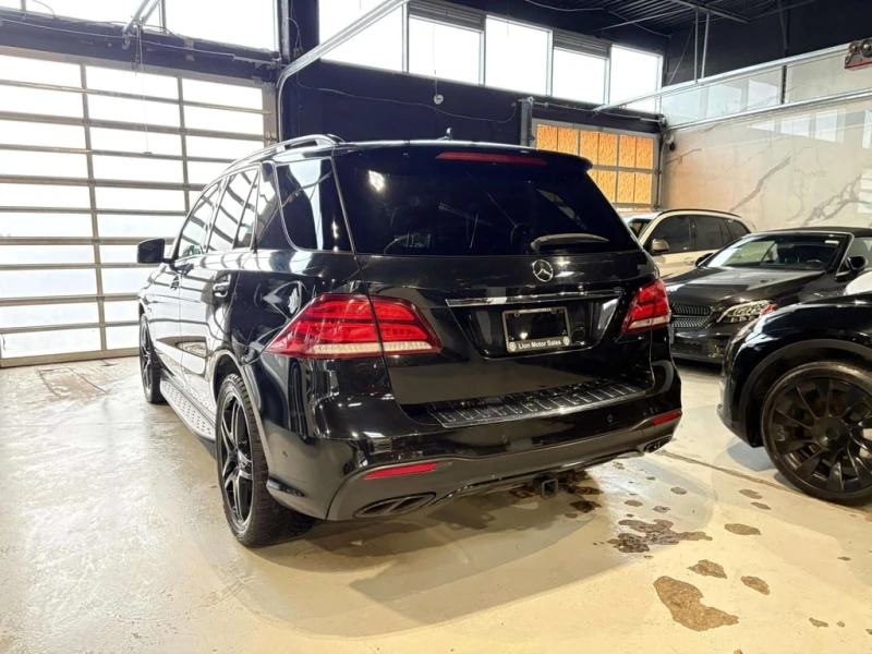 Mercedes-Benz GLE * AMG GLE43 * CARFAX * БЕЗ ПЪРВОНАЧАЛНА ВНОСКА, снимка 8 - Автомобили и джипове - 53147605