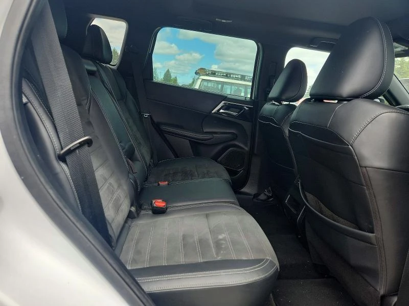 Mitsubishi Outlander 2.5L 4 FRONT WHEEL DRIVE | Mobile.bg � ����������� 12