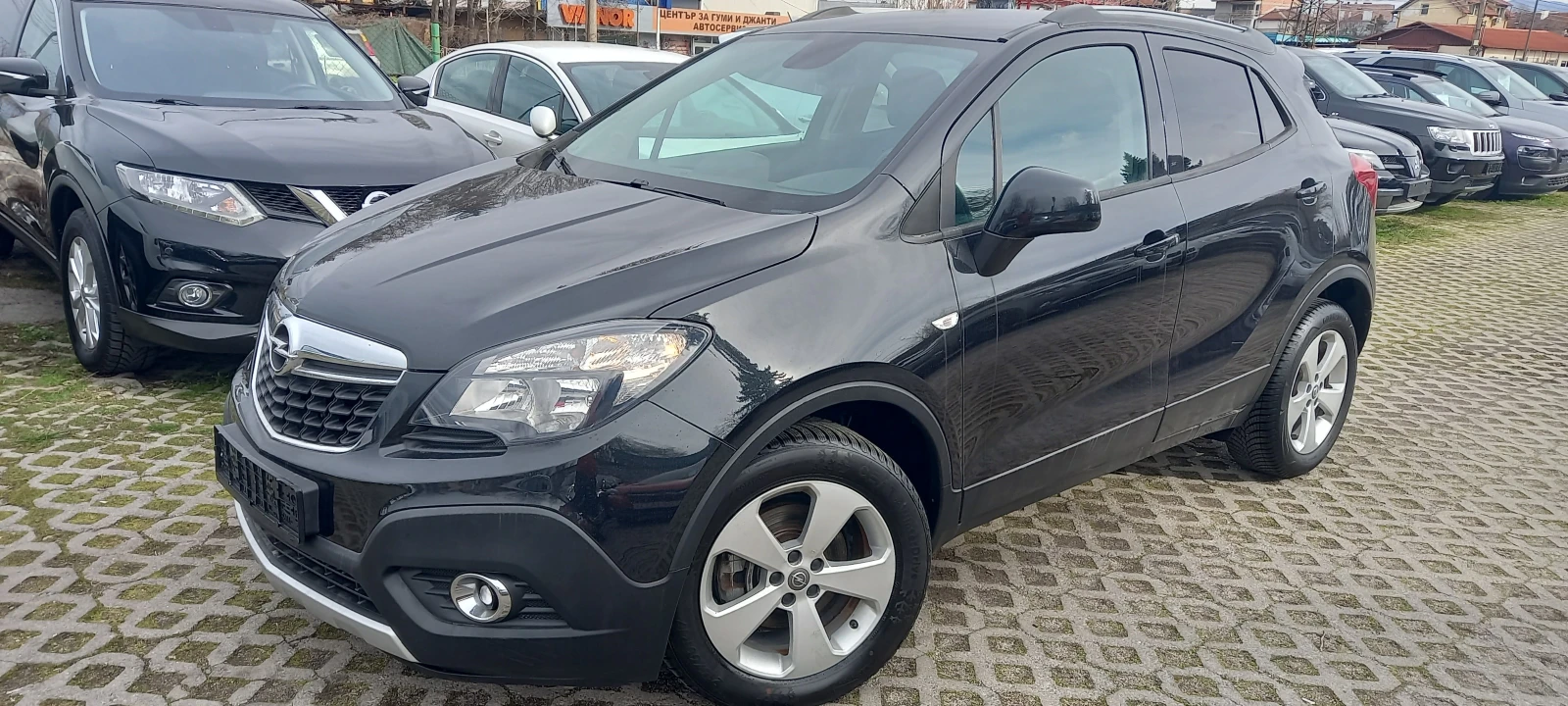 Opel Mokka ИЗКЛЮЧИТЕЛНА СЕРВИЗ КНИЖКА УНИКТ ОБСЛУЖН КАТО НОВА