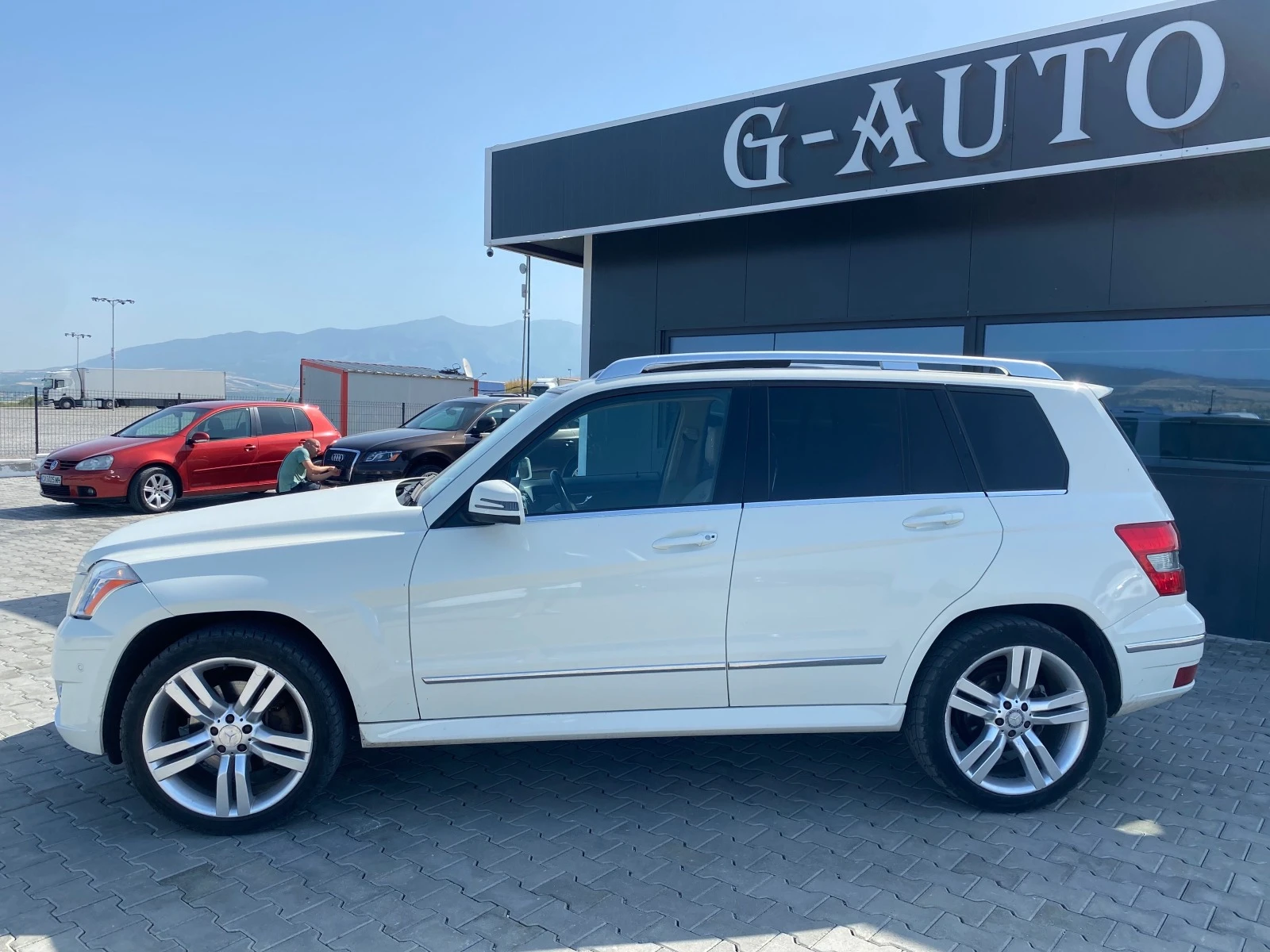 Mercedes-Benz GLK 3.5i - изображение 8