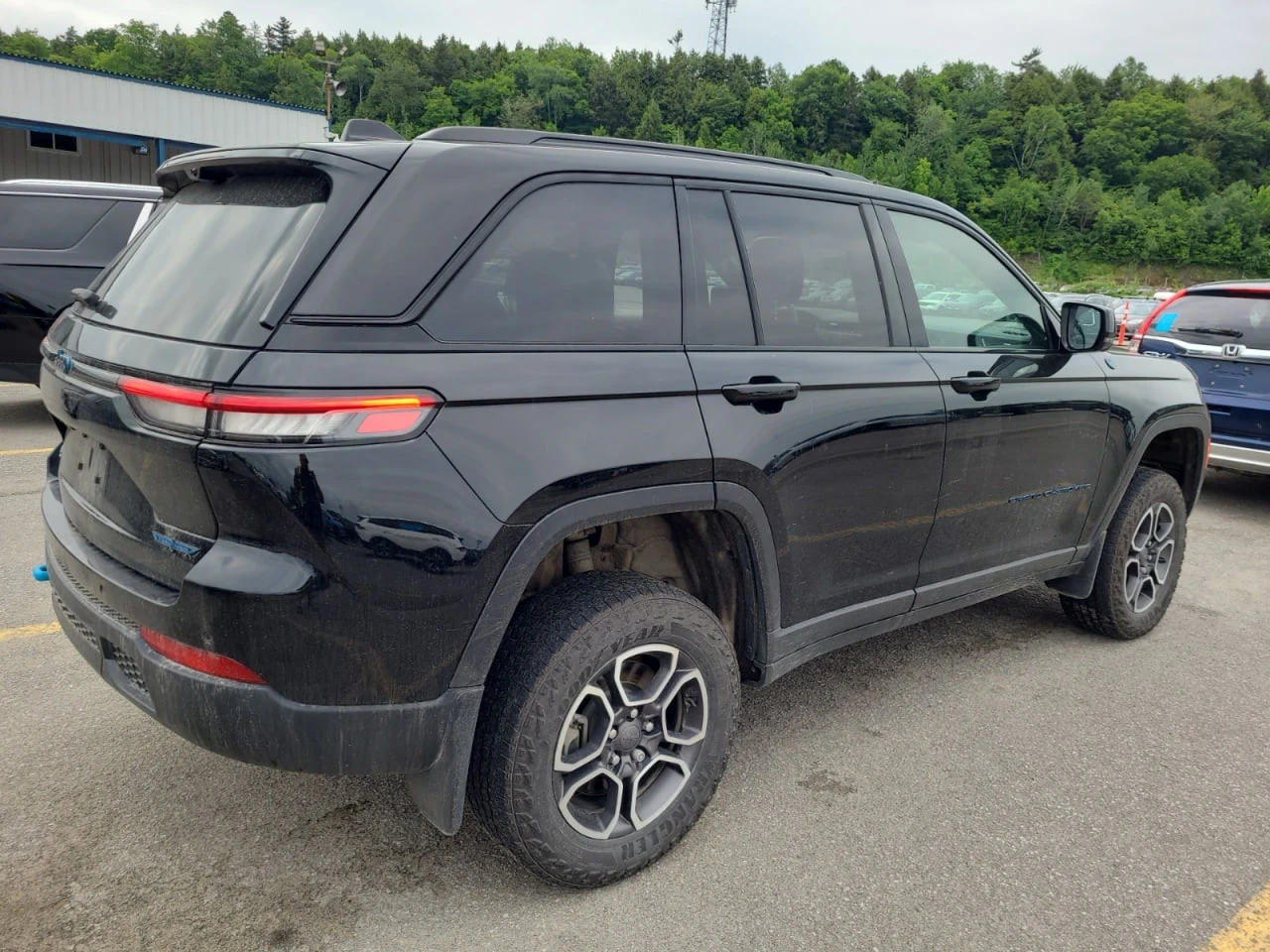 Jeep Grand cherokee 2023 TRAILHAWK * ПЕРФЕКТНА* * АВТО КРЕДИТ*  - изображение 3