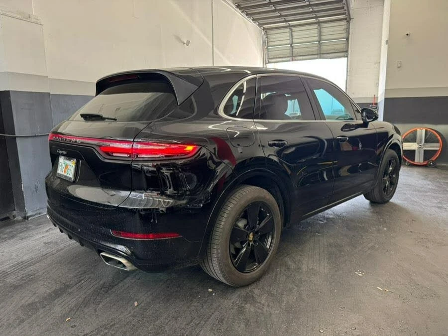 Porsche Cayenne * AWD* HeadUp* АвтоКредит* (ЦЕНА ДО БГ) - изображение 3
