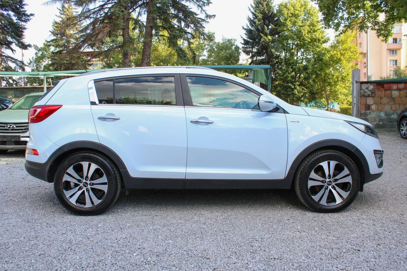 Kia Sportage 2.0CRDI 4X4 PREMIUM - изображение 6