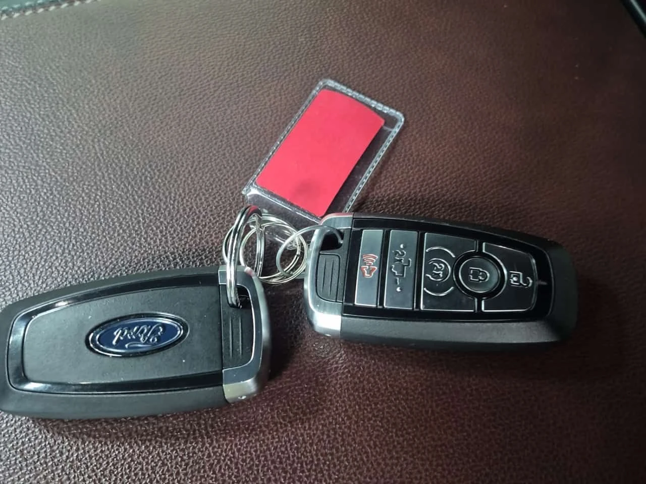 Ford F150 * LARIAT CREW CAB SHORT BED * CARFAX* 2 КЛЮЧА* ПАН, снимка 9 - Автомобили и джипове - 53952843