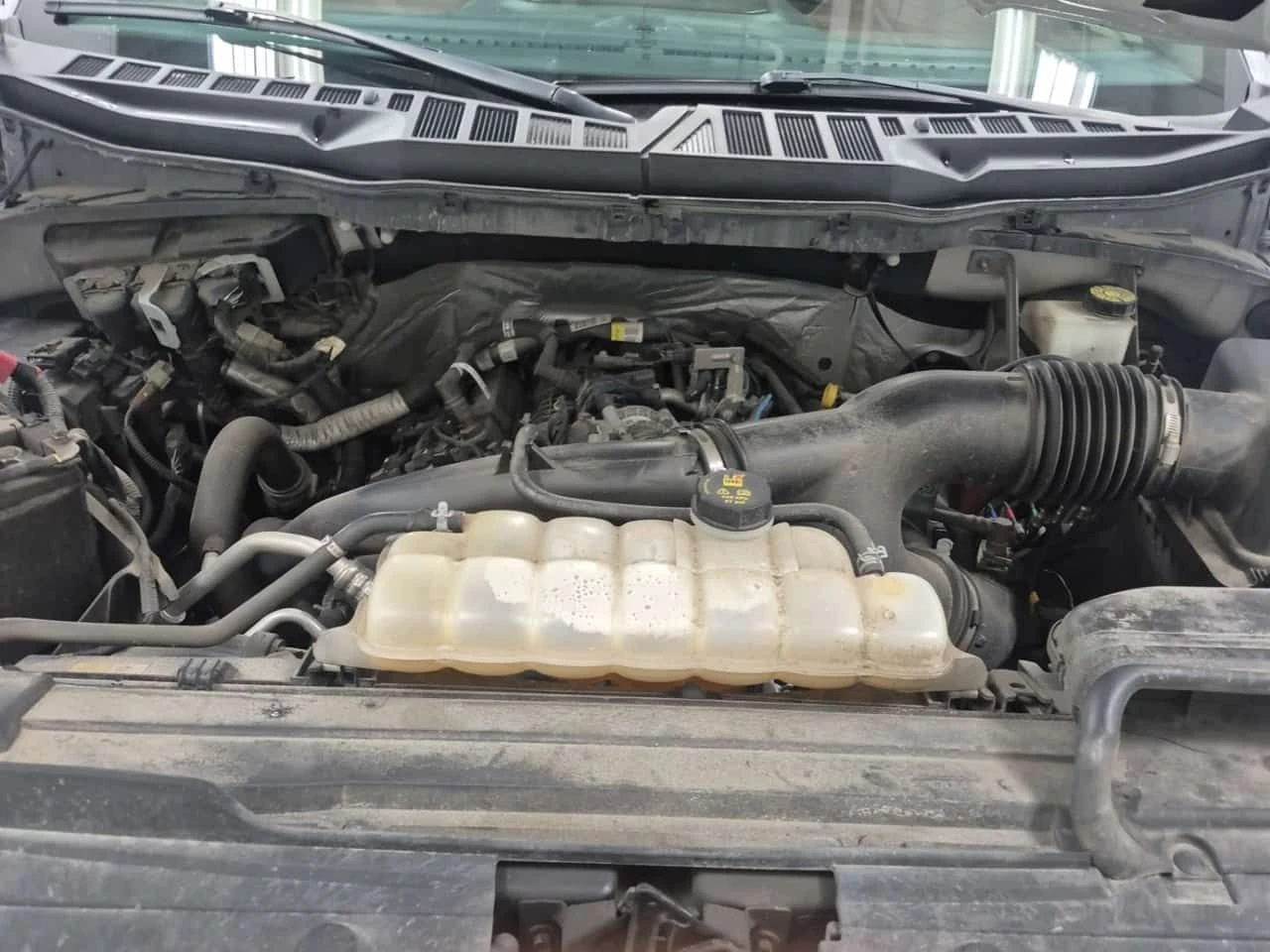 Ford F150 * LARIAT CREW CAB SHORT BED * CARFAX* 2 КЛЮЧА* ПАН, снимка 17 - Автомобили и джипове - 53952843