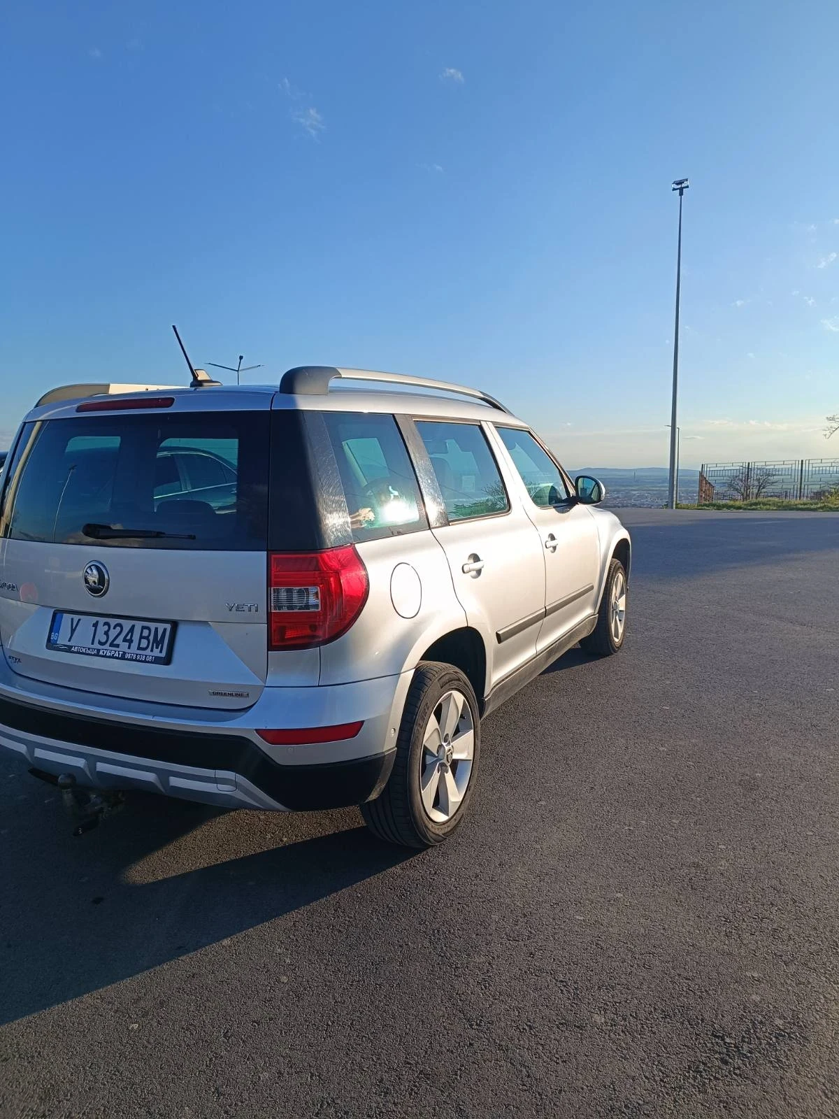 Skoda Yeti 1.6 TDI, снимка 3 - Автомобили и джипове - 54167885