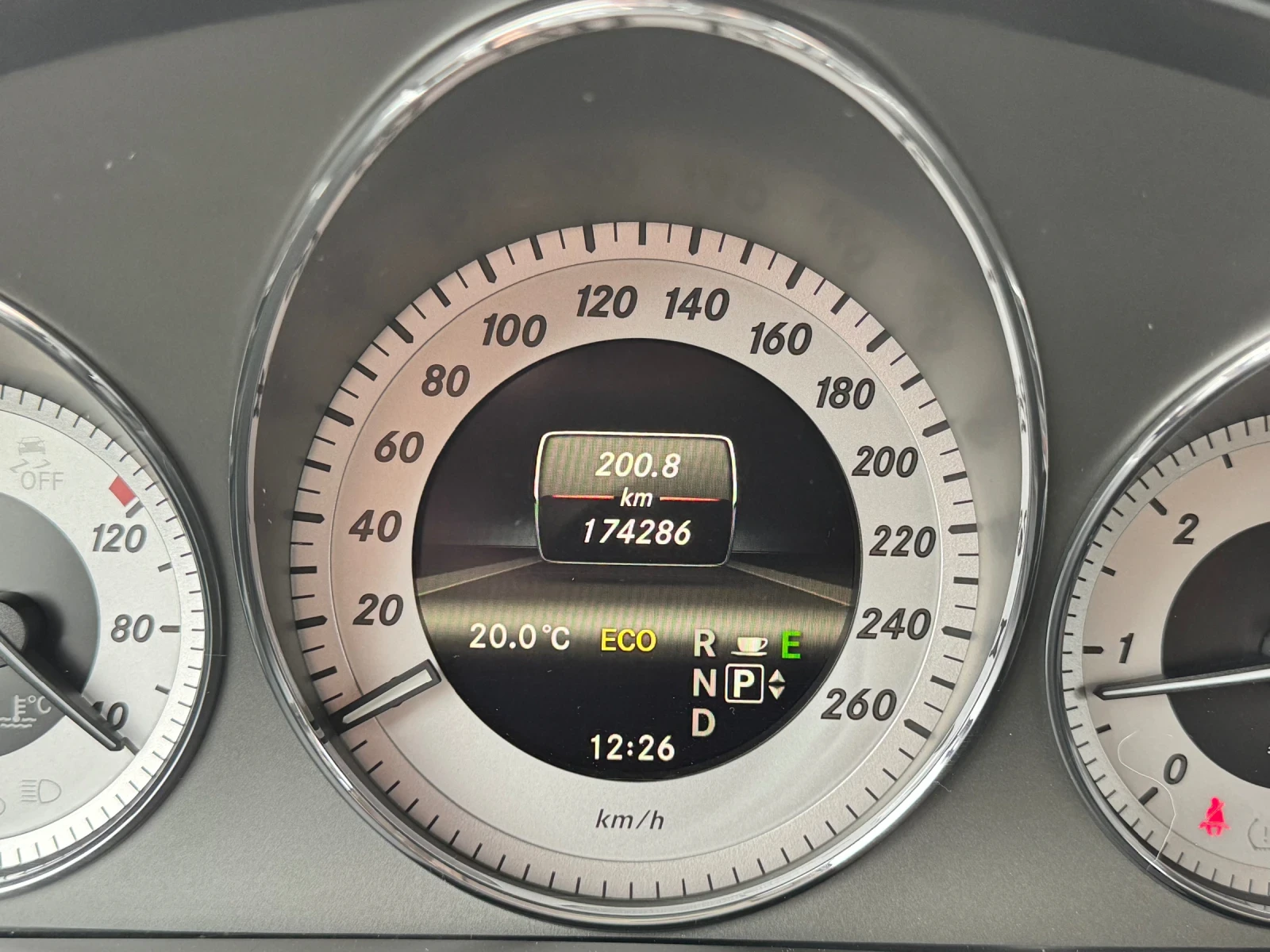 Mercedes-Benz GLK 2.2CDI АВТОМАТ FACELIFT 4x4, снимка 10 - Автомобили и джипове - 54648375