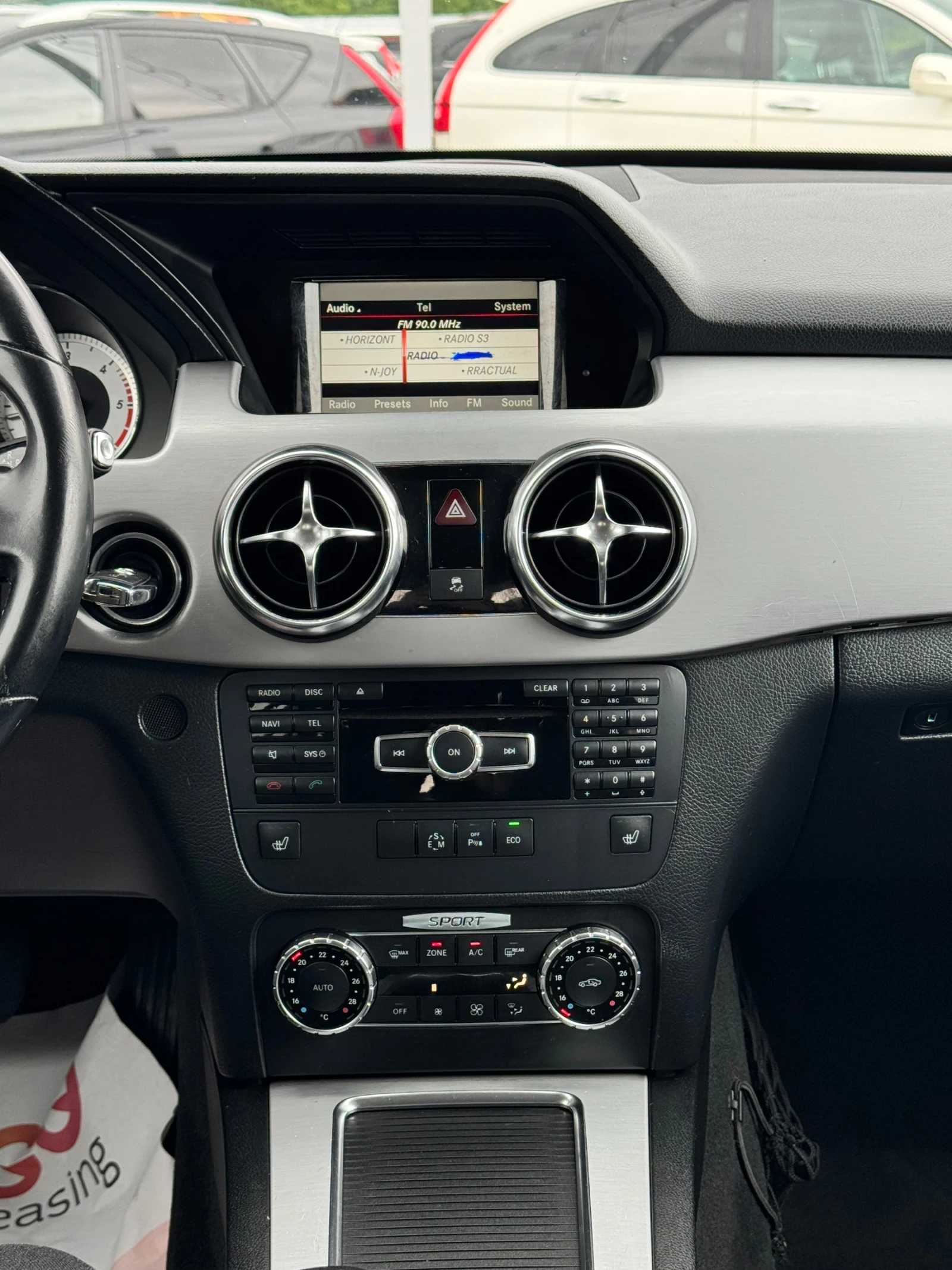 Mercedes-Benz GLK 2.2CDI АВТОМАТ FACELIFT 4x4, снимка 9 - Автомобили и джипове - 54648375