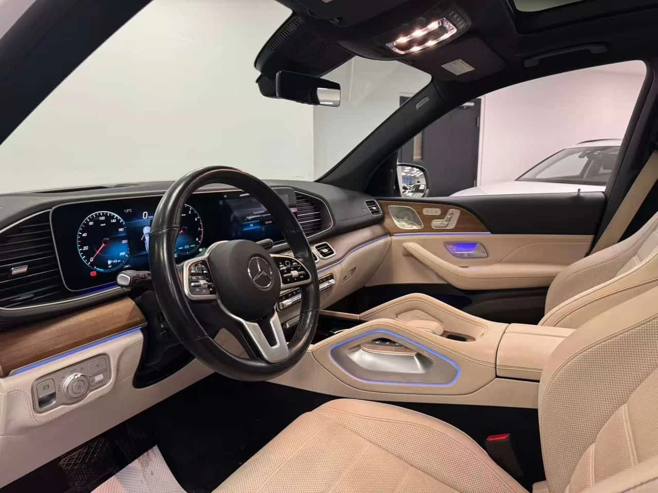 Mercedes-Benz GLE 450 BURMESTER/ОБДУХВАНЕ/ПАНОРАМА/360/HUD, снимка 10 - Автомобили и джипове - 54655865