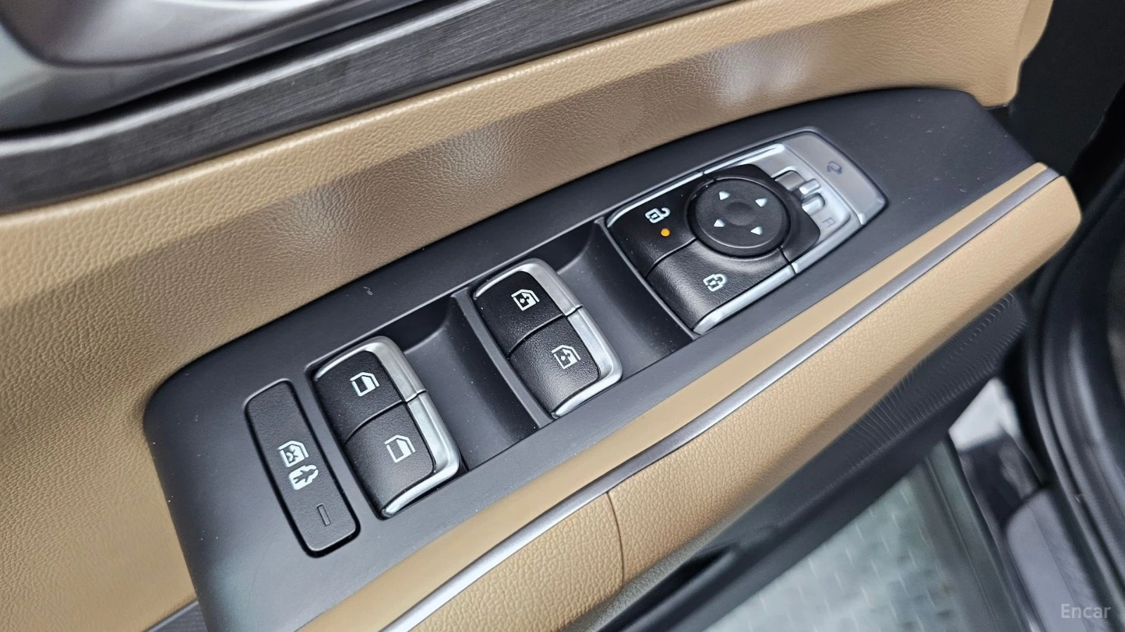 Kia Sorento HYBRID* AWD* PRESTIGE* ПОДГРЕВ* ОБДУХВАНЕ* КАМЕРА*, снимка 16 - Автомобили и джипове - 55491471