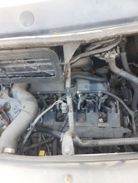 Renault Trafic 2.5DCI НА ЧАСТИ, снимка 6