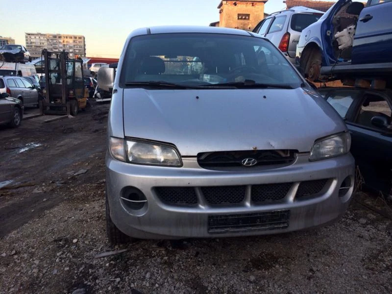 Hyundai H1 2.5 TDI, снимка 9 - Бусове и автобуси - 43182273