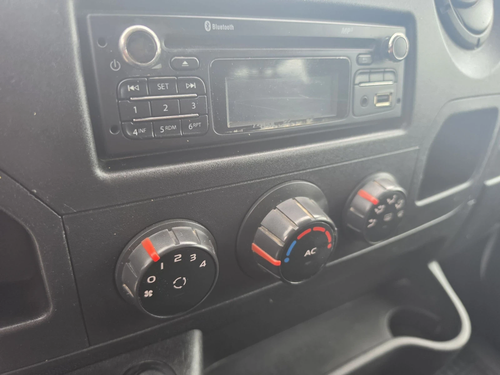 Opel Movano 7 места Климатик, снимка 11 - Бусове и автобуси - 55200973
