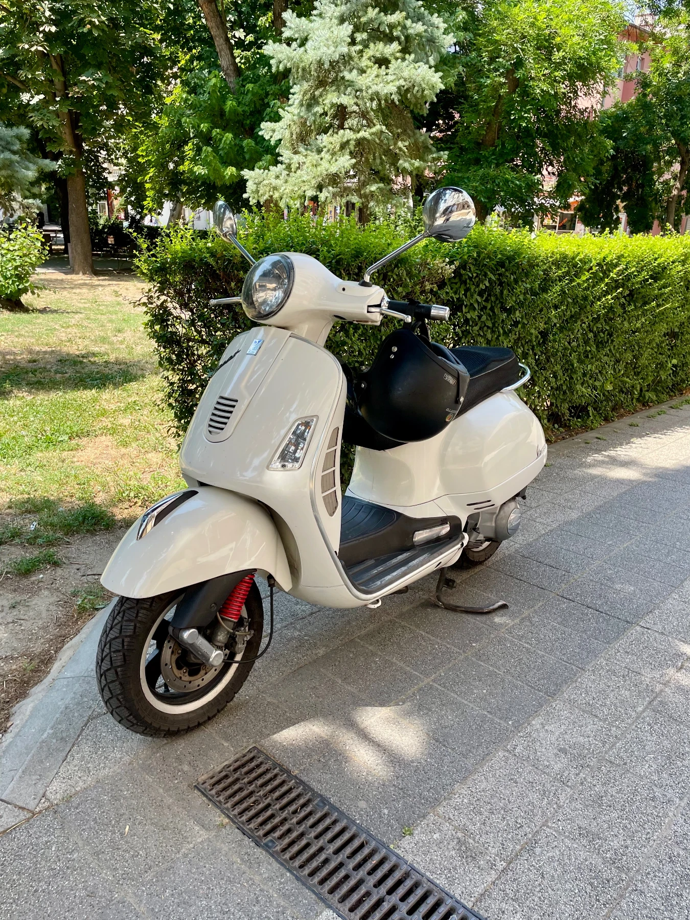Vespa GTS 300, снимка 2 - Мотоциклети и мототехника - 55619036