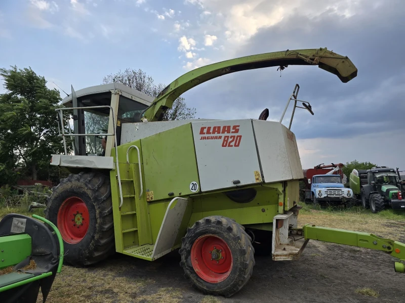 Комбайн Claas Jaguar 820, снимка 2 - Селскостопанска техника - 52722754