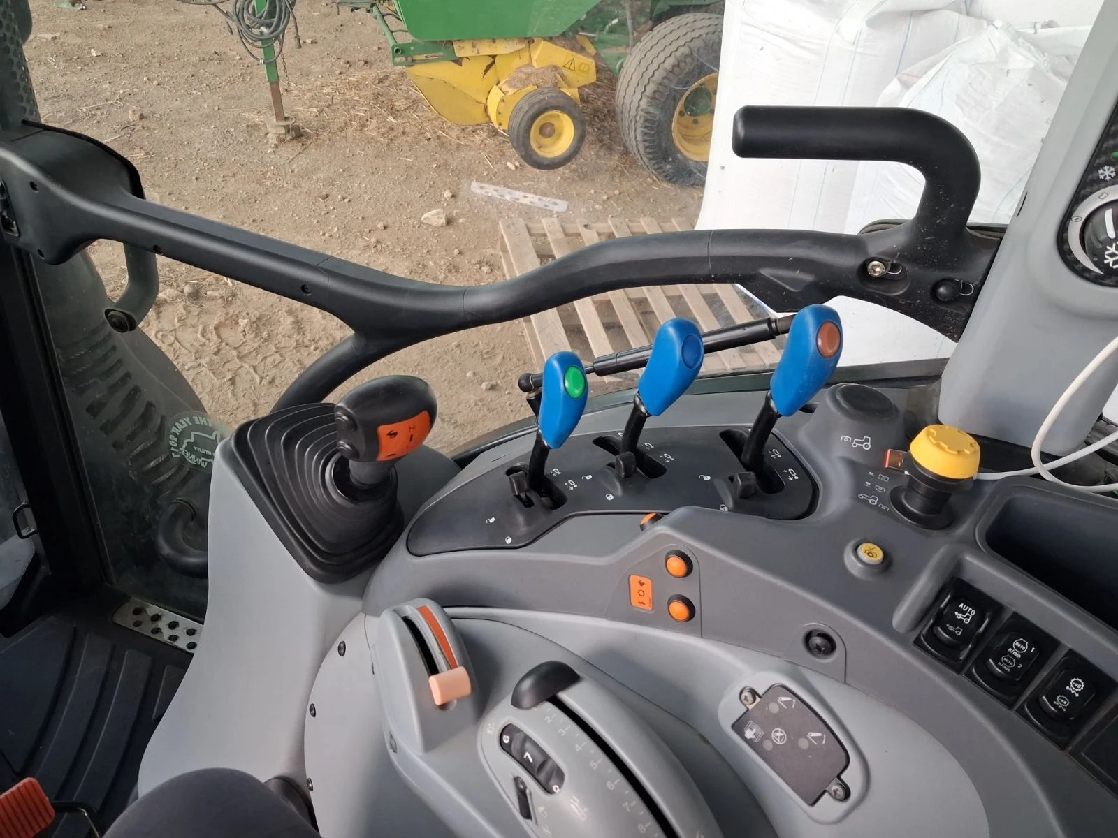  New Holland | Mobile.bg   6