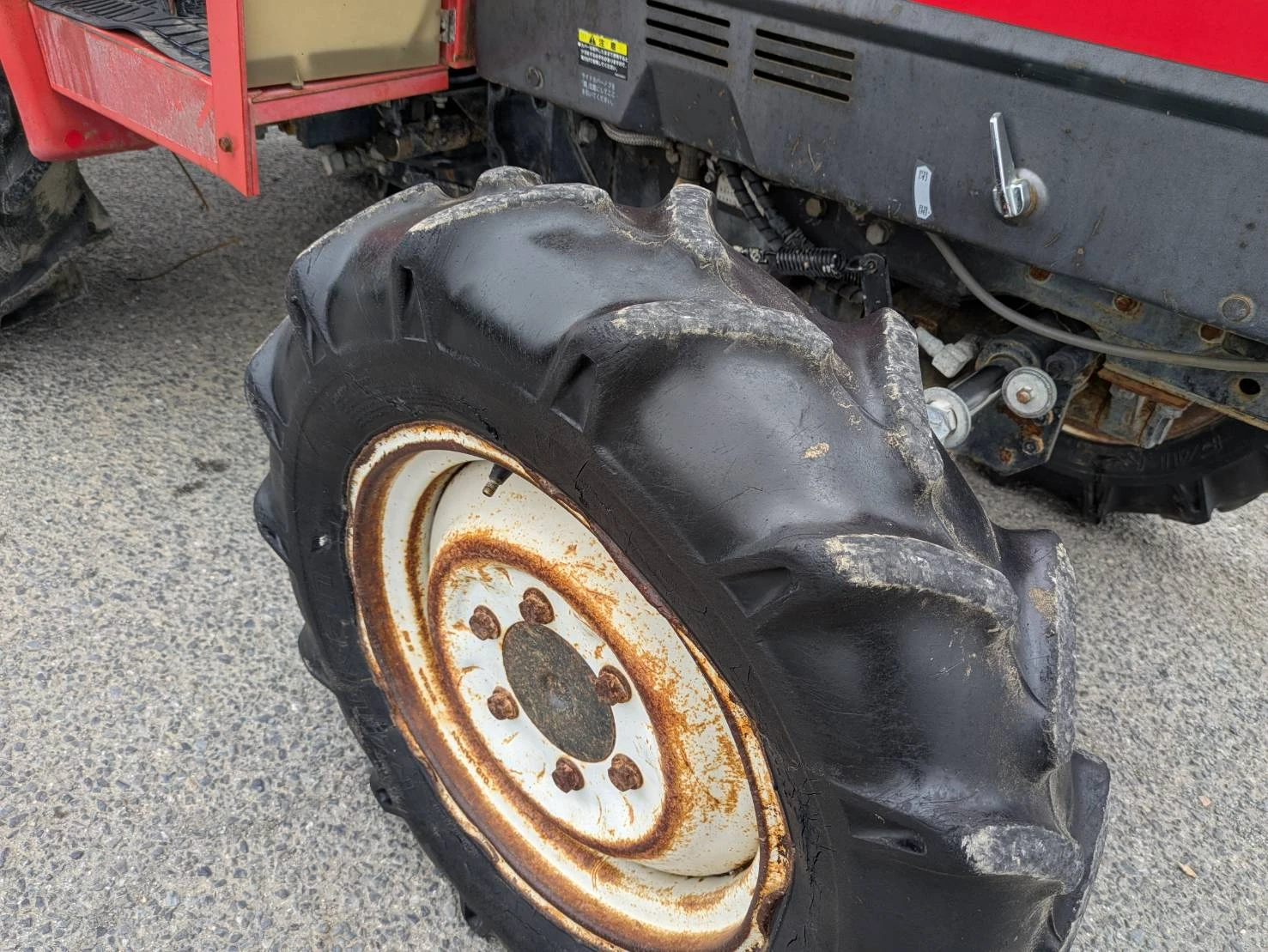 Трактор Mitsubishi MT246, снимка 4 - Селскостопанска техника - 56070815