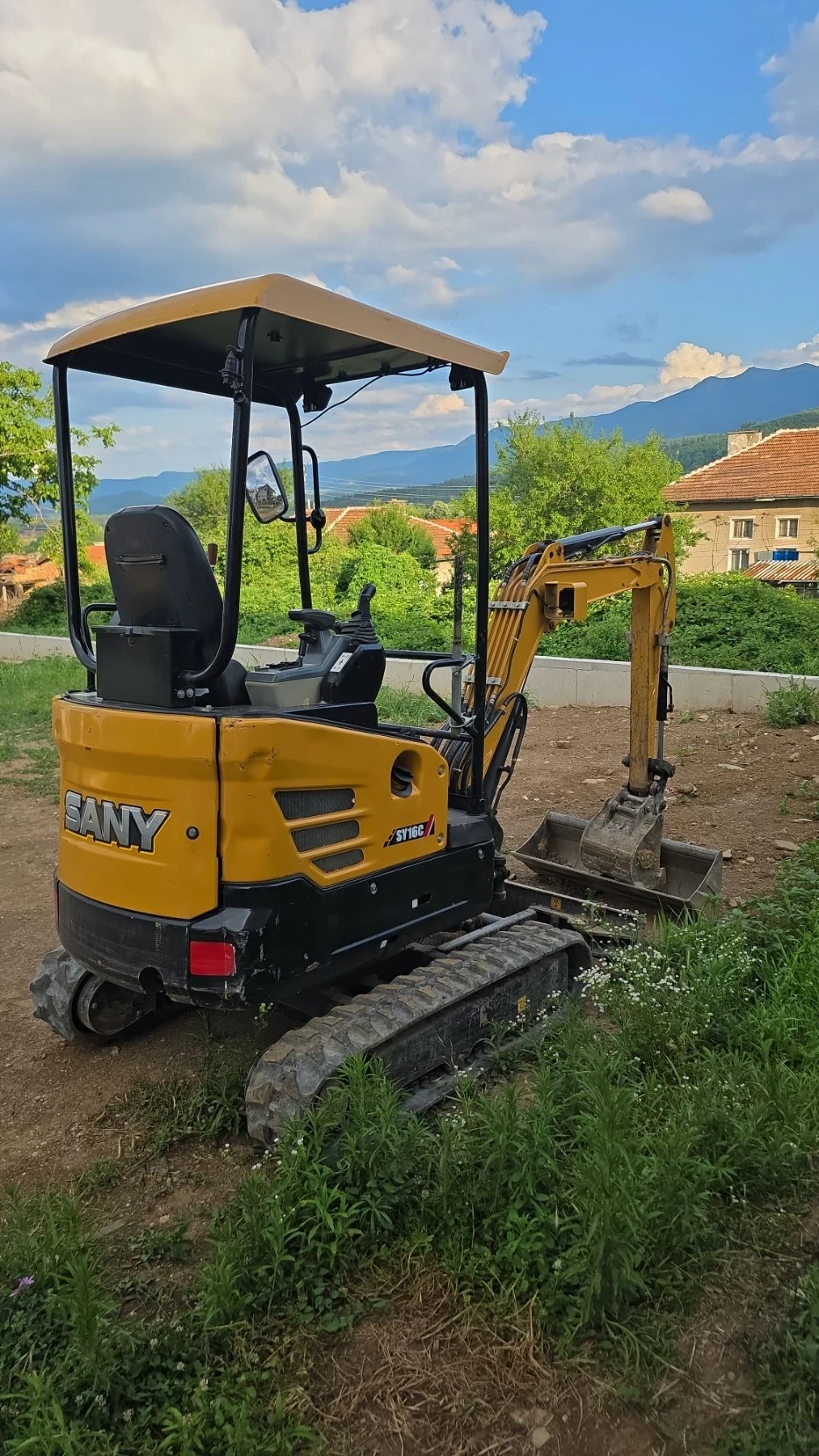 Багер Sany Sy16c, снимка 3 - Индустриална техника - 55881641