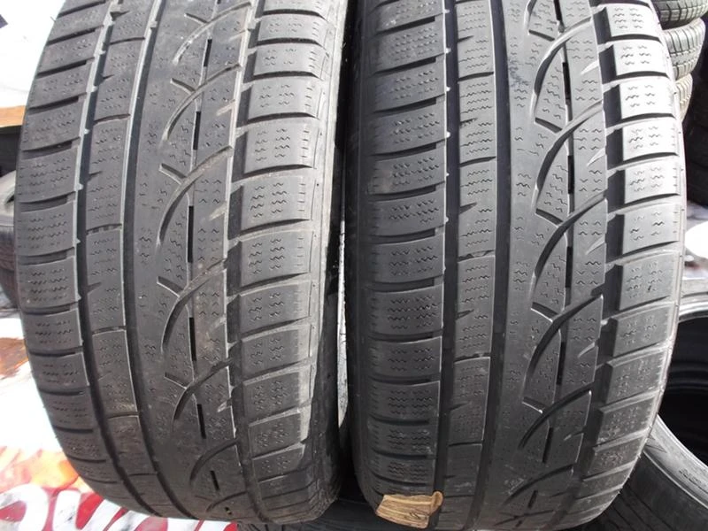 Гуми Зимни 225/55R16, снимка 1 - Гуми и джанти - 8636939