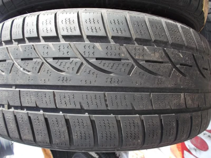 Гуми Зимни 225/55R16, снимка 3 - Гуми и джанти - 8636939