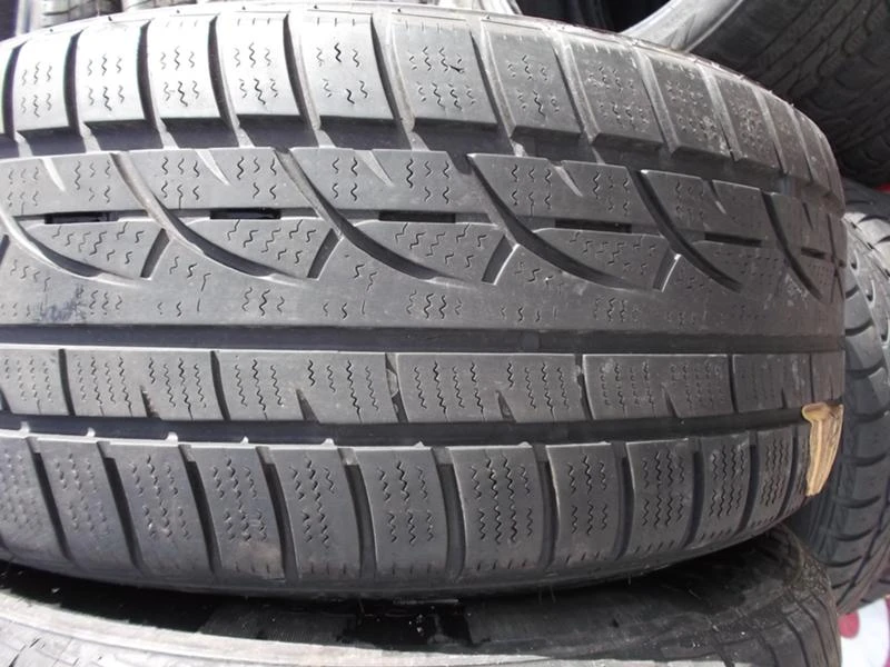 Гуми Зимни 225/55R16, снимка 4 - Гуми и джанти - 8636939