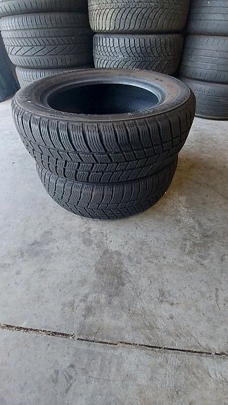 Гуми Зимни 185/65R15, снимка 1 - Гуми и джанти - 42994863