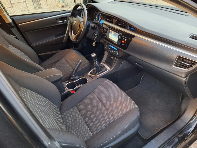 Toyota Corolla 1.4 D4D, снимка 11 - Автомобили и джипове - 43567250