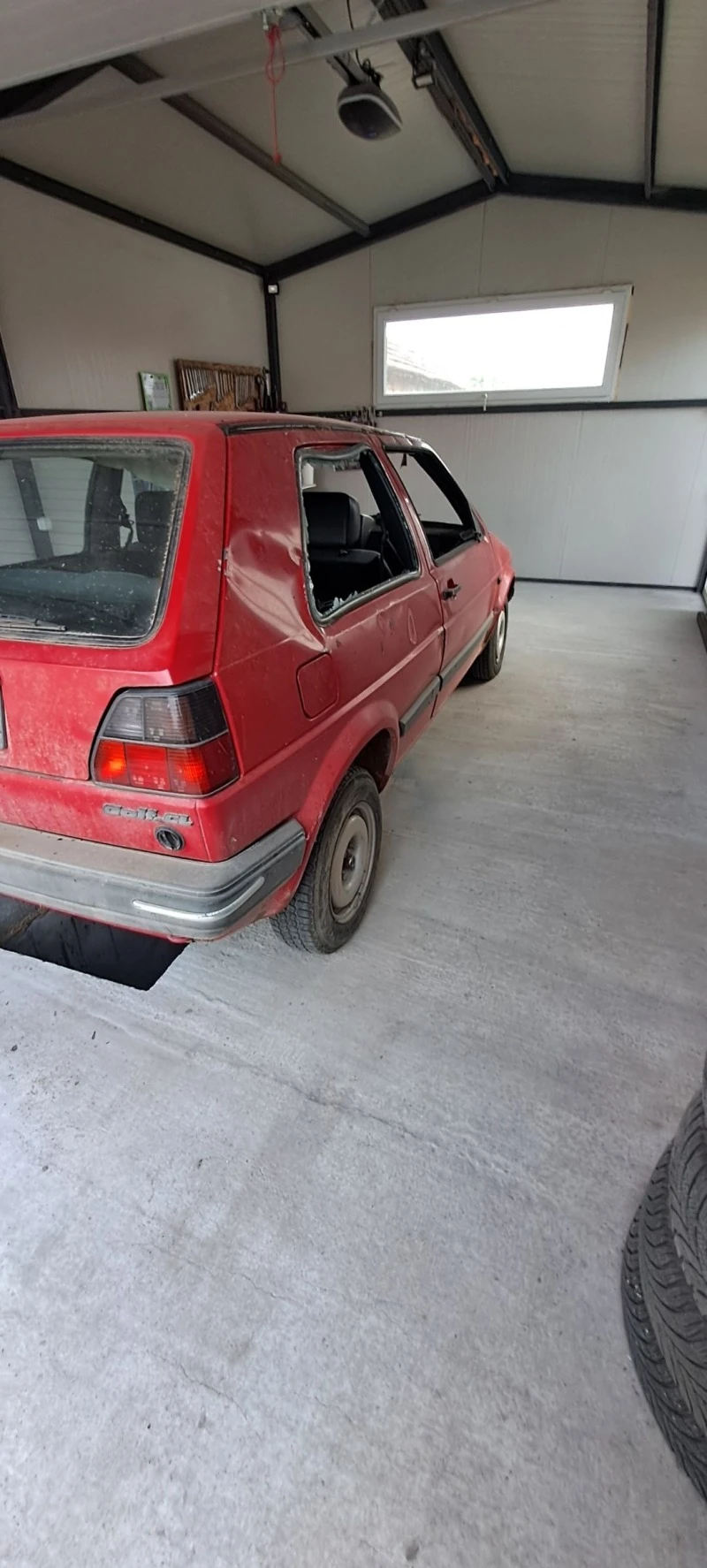 VW Golf 1.3 i, снимка 3 - Автомобили и джипове - 47374696